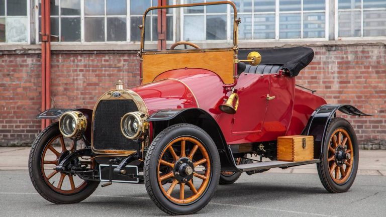 Opel 5/12 HP пред 110 години беше автомобил наменет за сите