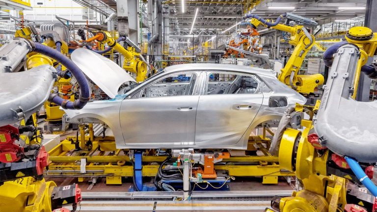 Opel го пушти производството на новата Astra под полна пареа