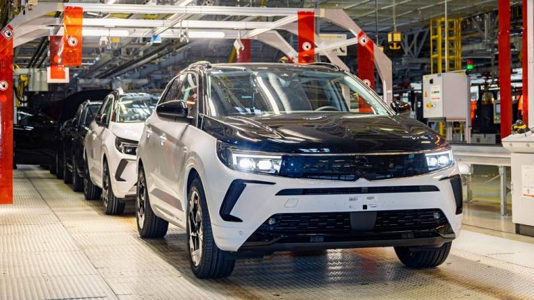 Opel исто како да произвел по едно возило за секој жител на Германија