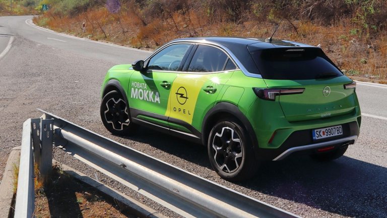 Тест: Opel Mokka е како враќање на Manta и Calibra во СУВ-ерата