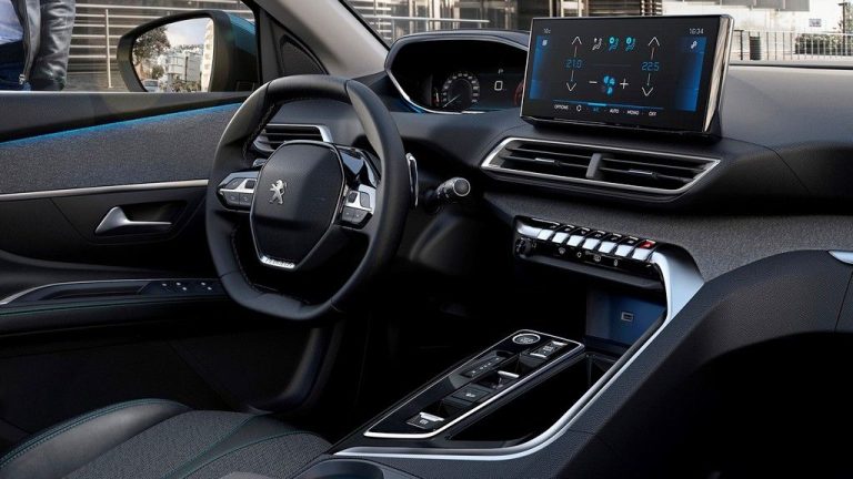 Трет хибрид во моделското семејство на Peugeot 3008