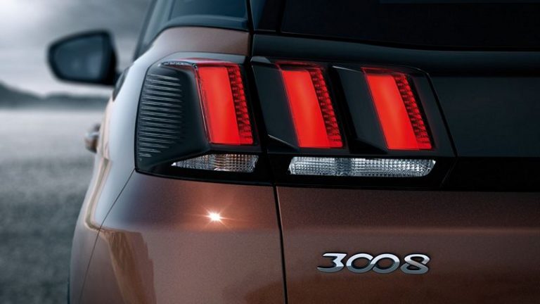 Хибриден Peugeot 3008 со погон на сите тркала пристига во 2019