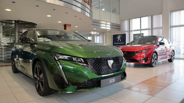 Peugeot 308 за лавовски почеток на годината
