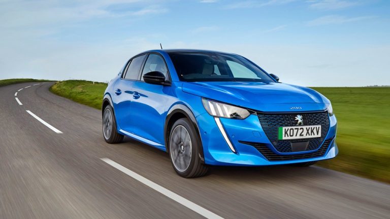 Со електрично Peugeot од крај до крај низ Британија без ниту едно пени трошок