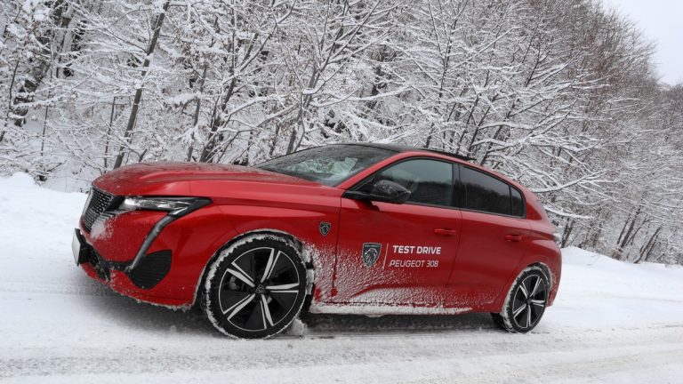 Тест-возење на Peugeot 308: Колку француски може да биде еден автомобил?