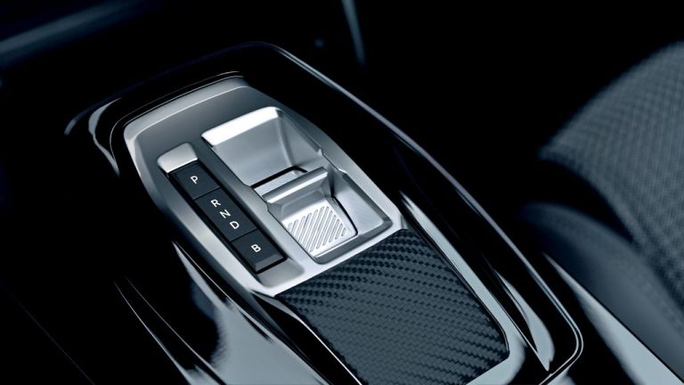 Автоматикот на Peugeot работи совршено, повеќе нема рачка