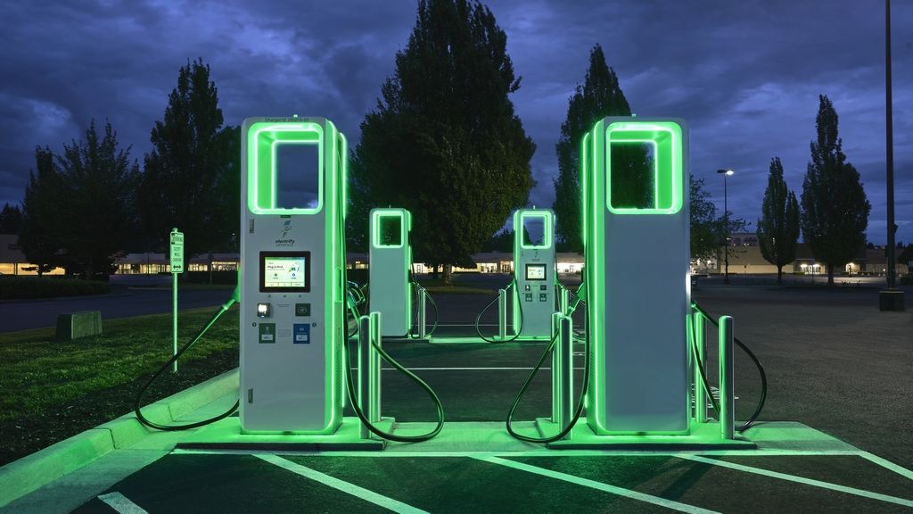 polnaci elektricni avtomobili