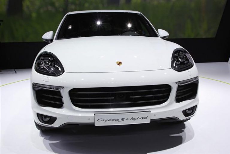 Париз 2014: Овој Porsche Cayenne е спортист на штекер