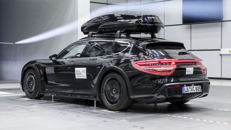 Porsche конструираше „делфин“ што издржува до 200 km/h
