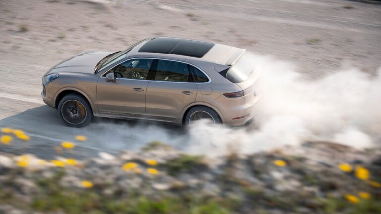 porsche turbo cayenne turbo s e-hybrid rekord