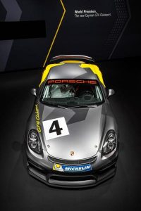 Со тркачките модели на Porsche се одржуваат дваесетина клупски шампионати низ светот. Cayman GT4 Clubsport е почеток во понудата