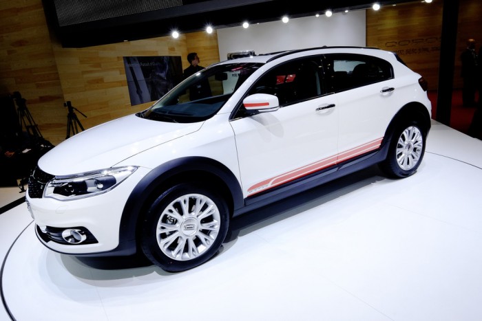Женева 2015: Qoros 3 City SUV е новиот кросовер од Кина