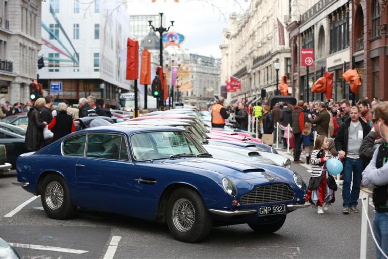 Бондовскиот Aston Martin DB10 ќе биде дел од уличното ауто-шоу во Лондон