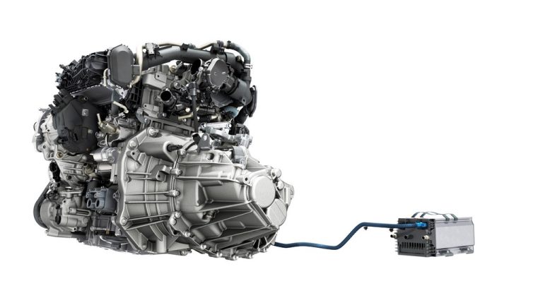 Renault и Geely формираа заедничка компанија што ќе произведува мотори