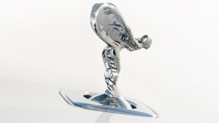 rolls royce spirit of ecstasy