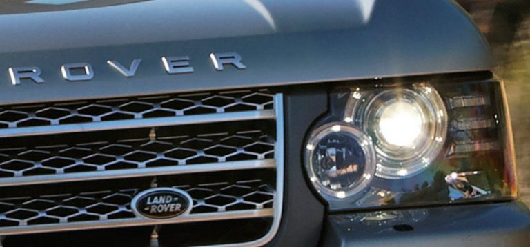 Зошто толку ги крадат фаровите на Range Rover?