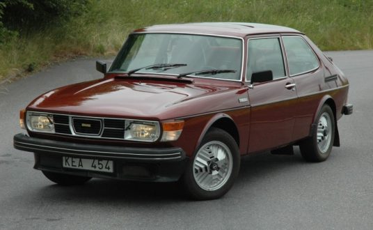 Saab 99 Turbo (1977): дволитарски мотор, турбо, 145 КС, 235 Nm, 9,8 s 0-100 km/h, 190 km/h