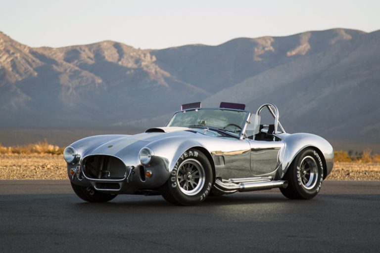 Јубилејна серија на Shelby 427 Cobra – без мотор под хаубата