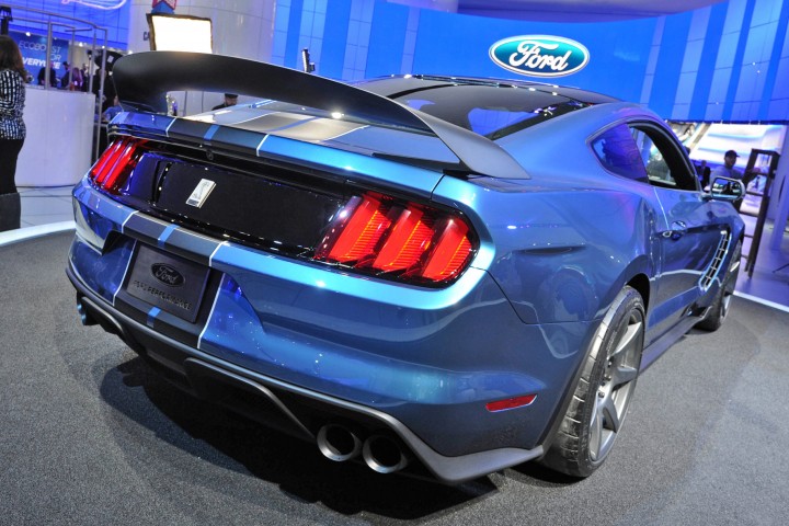 shelby gt350r2