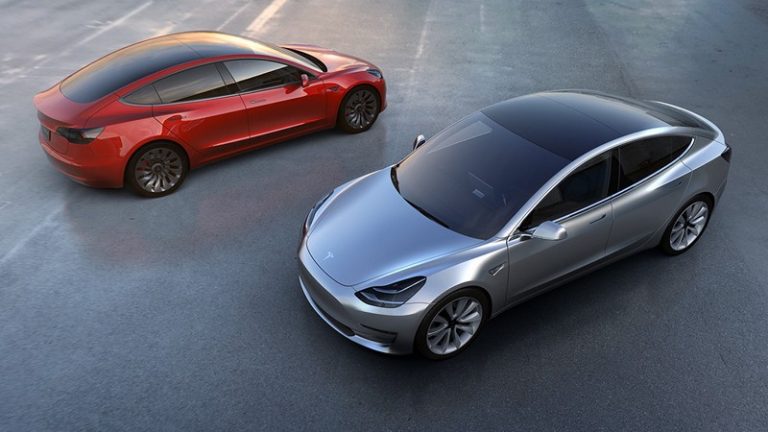 Tesla ангажира еден од главните менаџери на Audi во производството