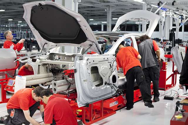 Tesla ќе гради фабрики за електрични автомобили во Европа и Азија