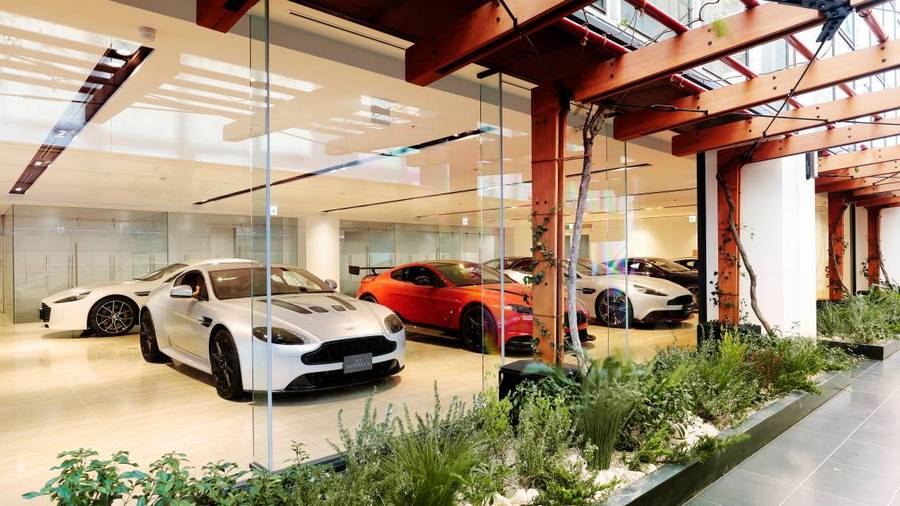 aston martin aoyama