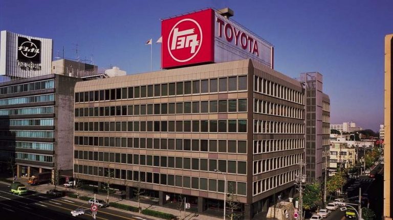 Toyota останува најголем авто-производител во светот