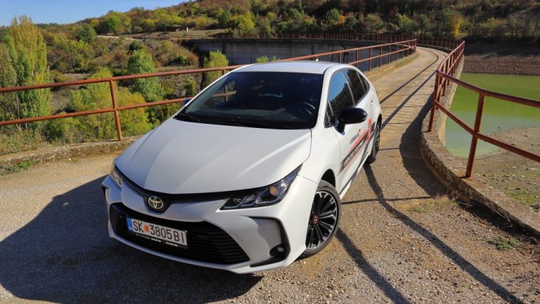Тест · Toyota Corolla GR Sport : Кого уште засега колку троши хибрид?