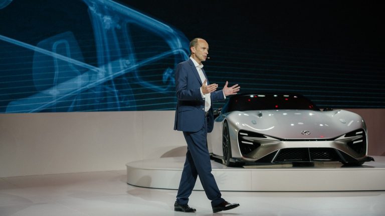Toyota очекува раст во 2023, инфлацијата ги загрижува