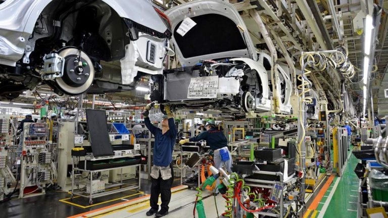 Toyota во јануари го зголемила производството, Honda и Nissan во минус