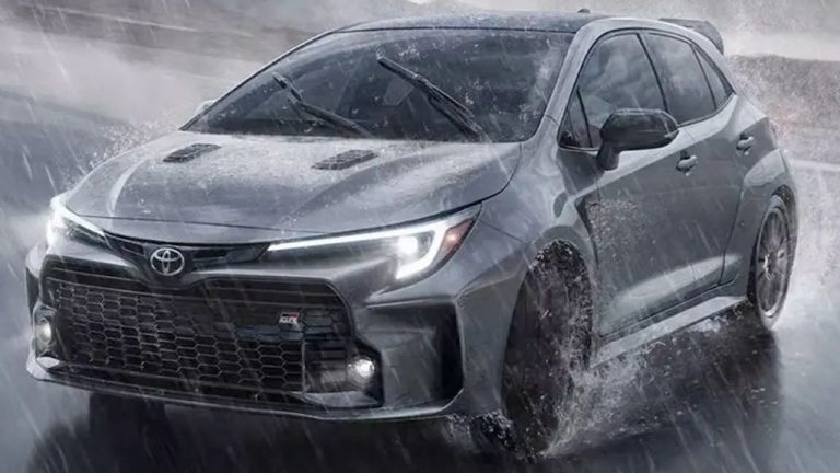Фотографии од Toyota GR Corolla се појавија пред премиерата