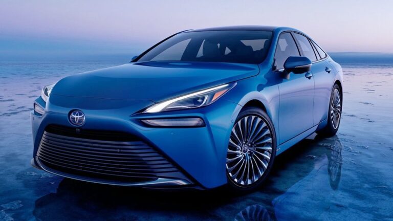 Toyota Mirai · Toyota ќе стартува со продажба на новиот водороден автомобил во декември