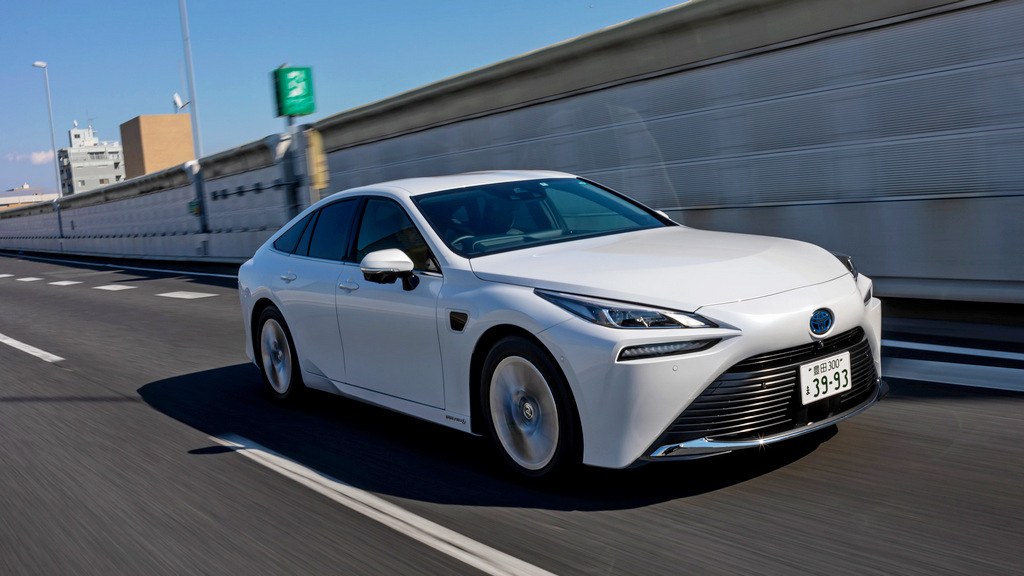 toyota mirai vodoroden avtomobil