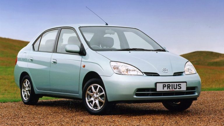 Toyota Prius доби награда за животно достигнување од Top Gear