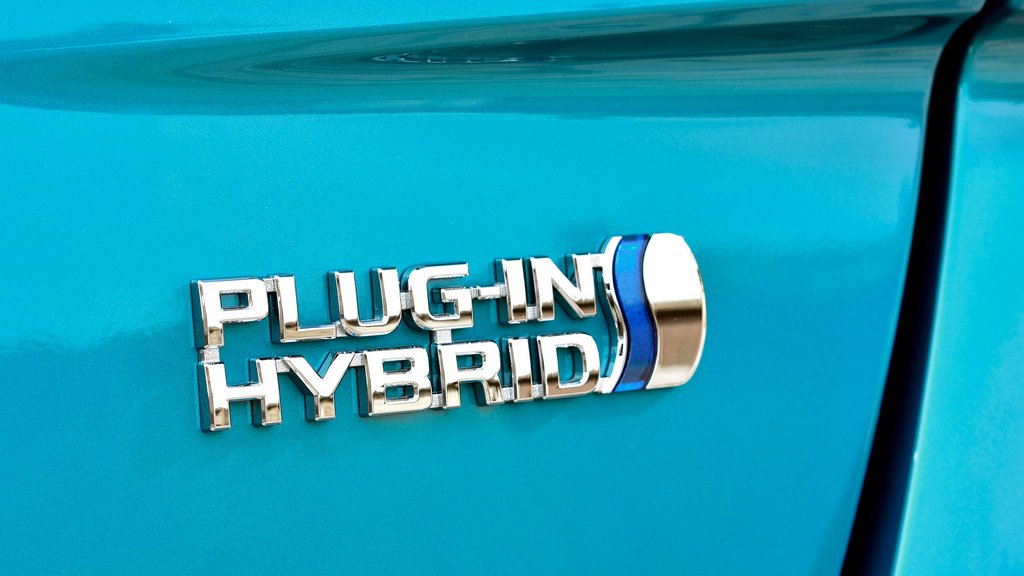 toyota prius phv plugin hybrid amblem