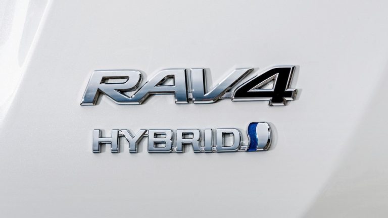Секоја втора Toyota во Германија е хибрид