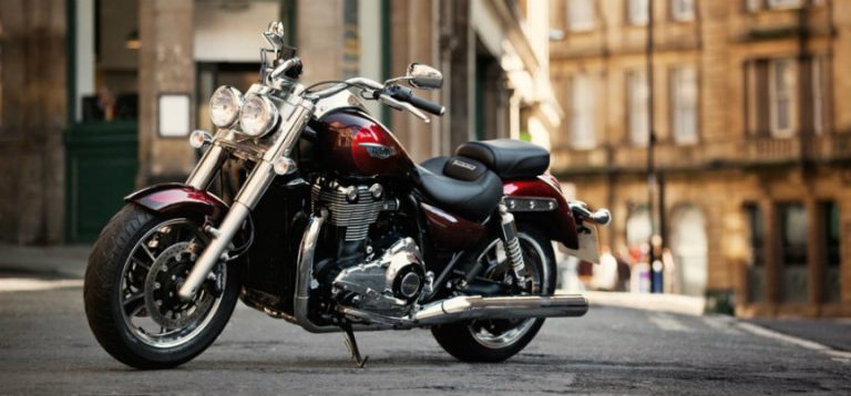Triumph ги претстави новите крузери