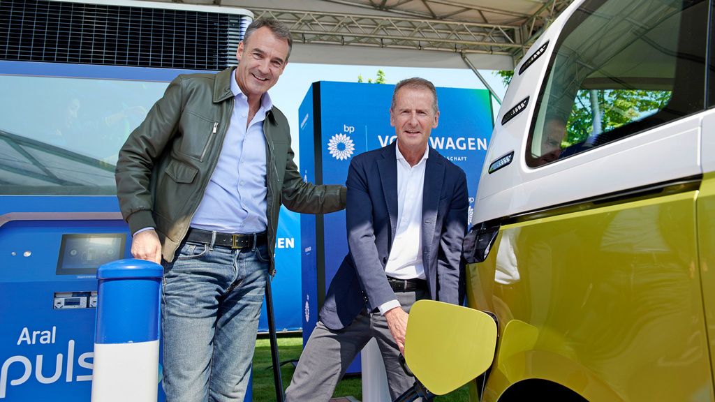 volkswagen bp flexpole полначи електрични автомобили Volkswagen и British Petrol градат заедничка мрежа од брзи полначи ширум Европа