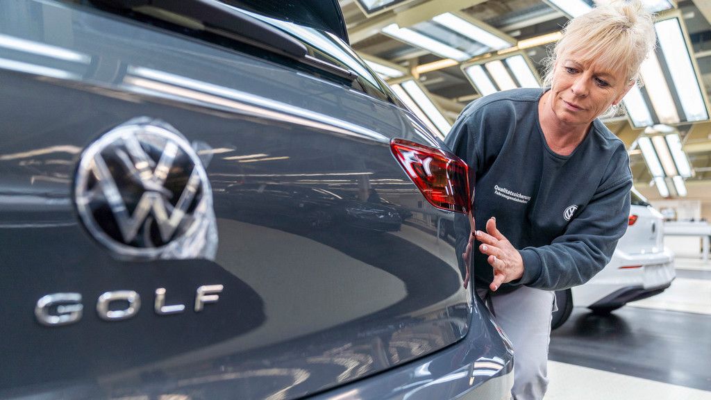 volkswagen golf 8 производство најпродавани Германија