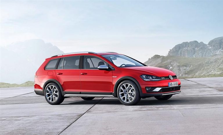 Volkswagen Golf Alltrack: Овој Golf вози и по терен
