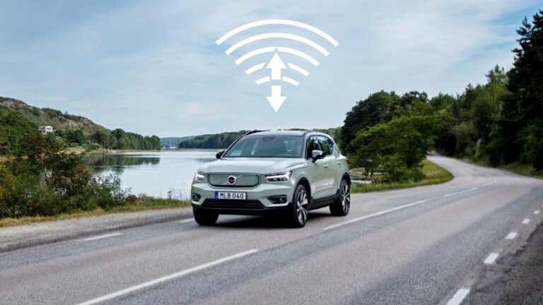 Електричниот Volvo XC40 добива нов софтвер без да посети сервис