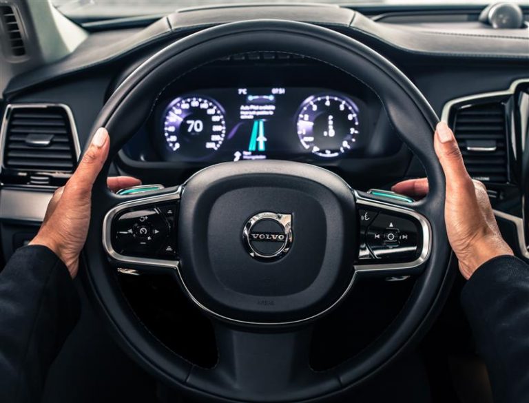 Volvo ја презема одговорноста при незгода со автономно возило
