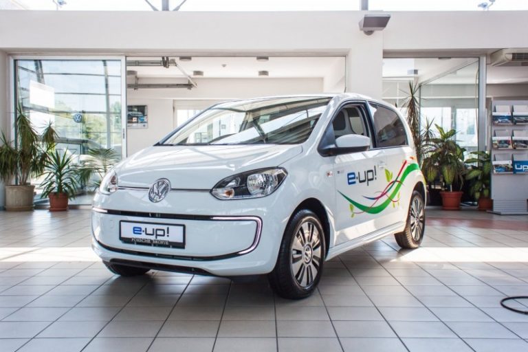 Електричниот Volkswagen e-up!  вози 100 километри за 57 денари