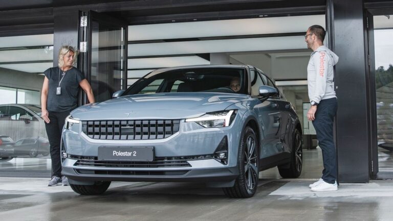 Електричната марка на Volvo почна со испорака на Polestar 2