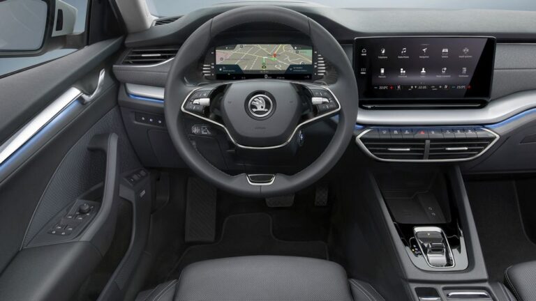 Кокпитот на Skoda Octavia е дигитален, вмрежен и лесен за ракување