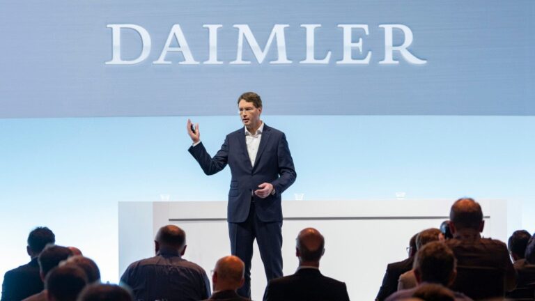 Менаџментот на Daimler се откажува од дел од платата