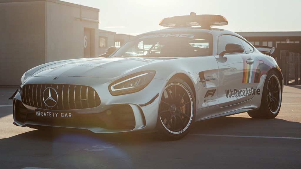 Најбезбедносниот автомобил во светот со нов стил Mercedes-AMG GT R F1