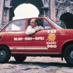 Сер Стирлинг Мос во 1968 зад воланот на Suzuki Fronte SS