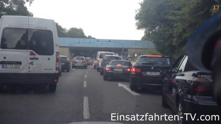 германските возачи реакција сирена