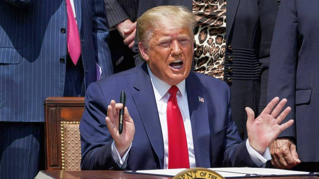 трамп царини јастог Трамп се заканува со царини за автомобили од ЕУ: Проблем се јастозите